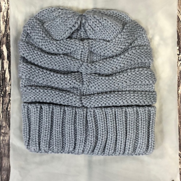 NEW 2 Stretch Knit Beanie Hats - Picture 3 of 8